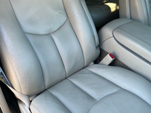 Used 2004 Cadillac Escalade AWD image 13