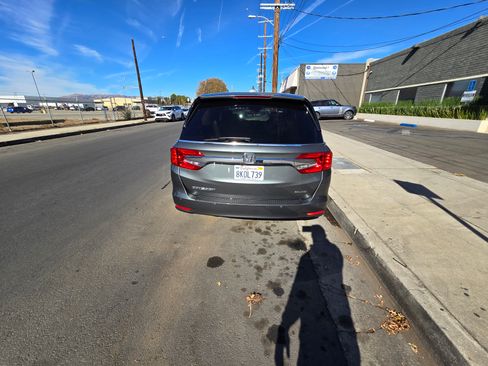 Used 2018 Honda Odyssey Elite image 4