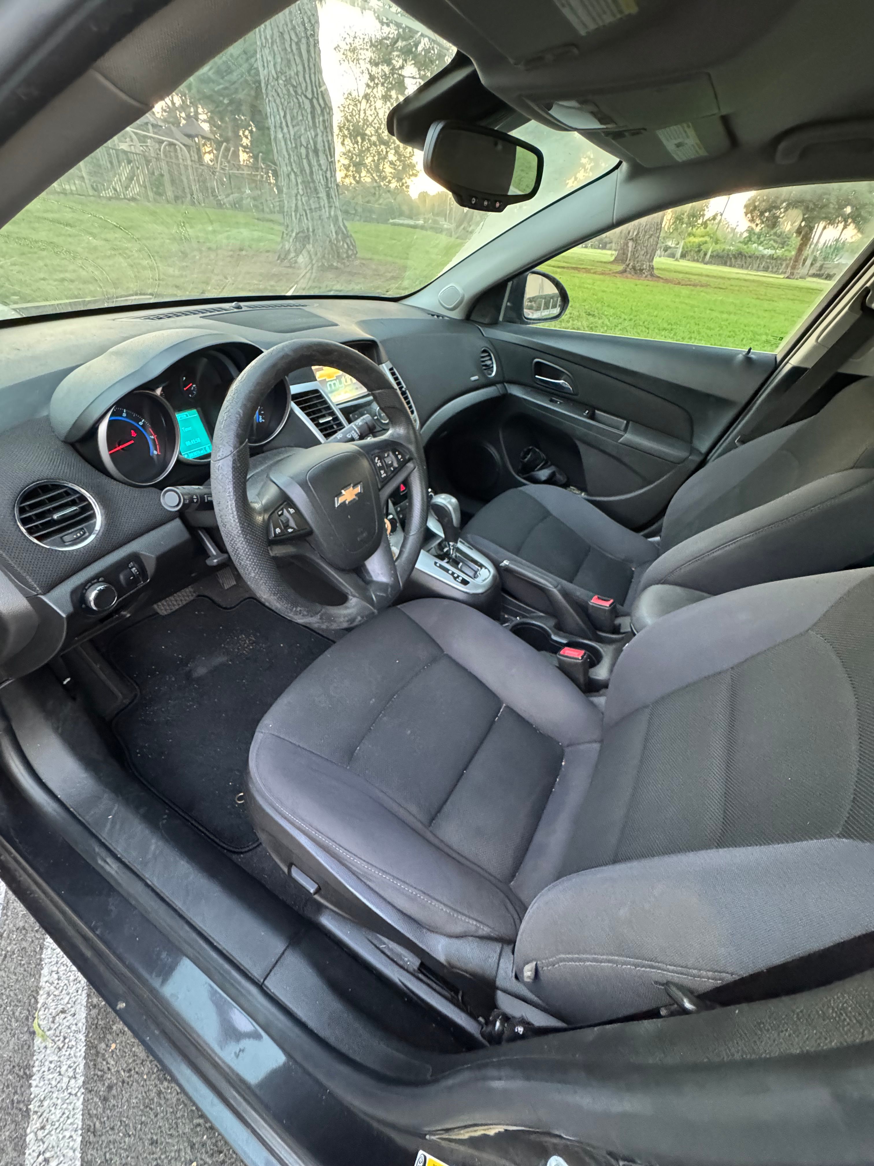 Used 2016 Chevrolet Cruze LT FWD image 8