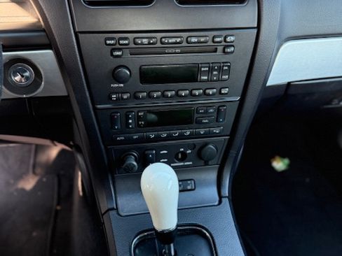 Used 2003 Ford Thunderbird image 8