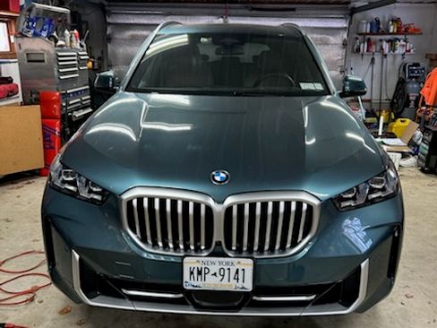 Used 2024 BMW X5 xDrive40i w/ Premium Package image 4