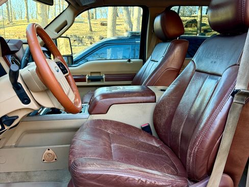 Used 2013 Ford F250 King Ranch w/ King Ranch w/Chrome Pkg image 10
