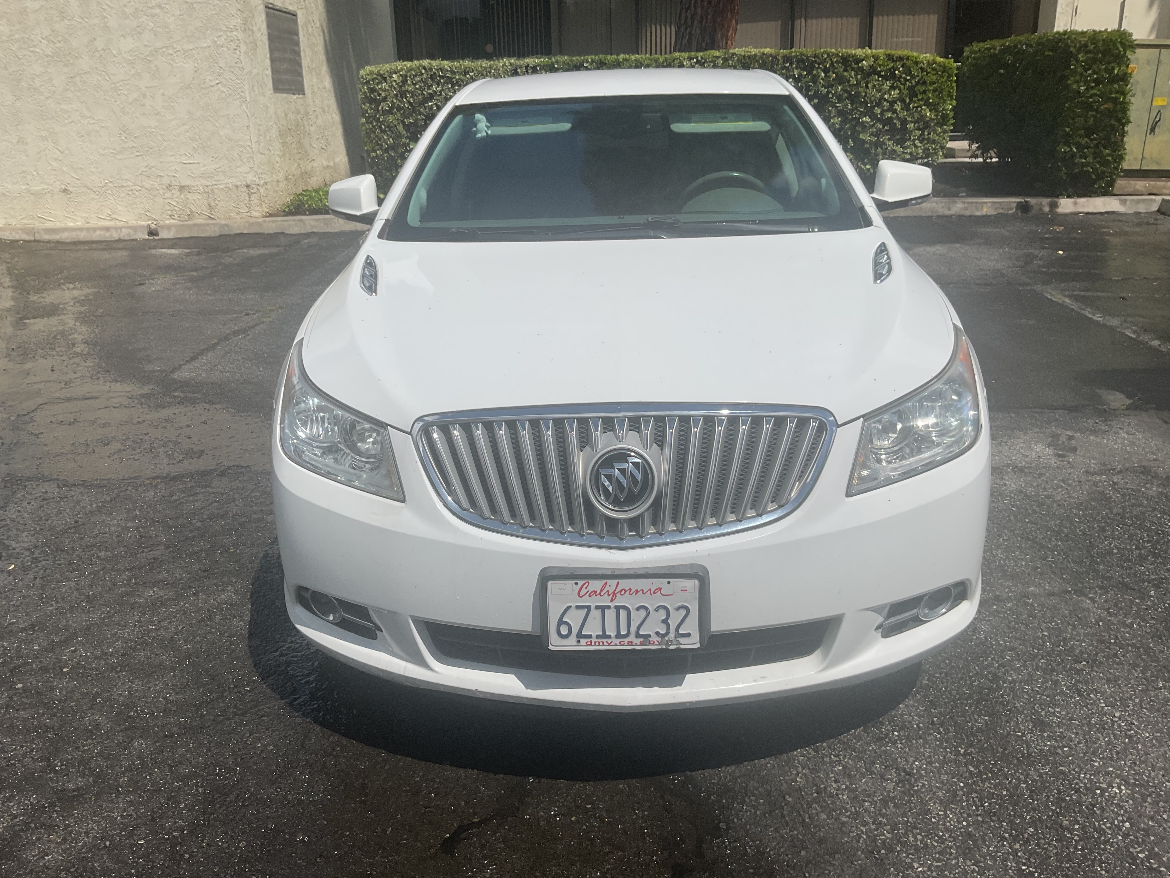 Used 2011 Buick LaCrosse CXL FWD image 1