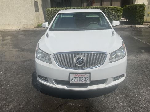 Used 2011 Buick LaCrosse CXL image 1