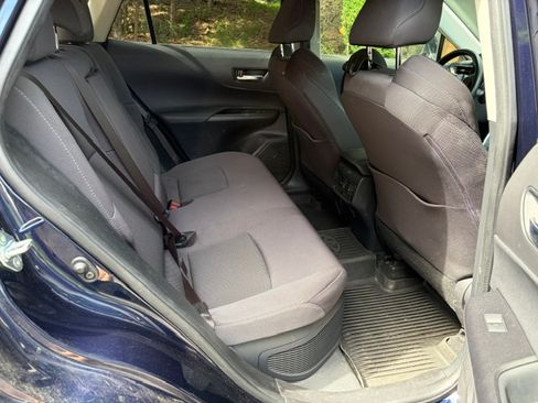 Used 2022 Toyota Venza LE AWD/4WD image 5