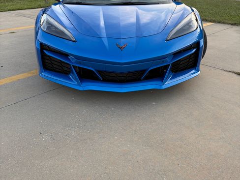 Used 2025 Chevrolet Corvette E-Ray AWD/4WD image 8