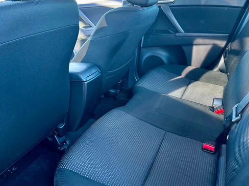 Used 2013 MAZDA MAZDA3 i Sport image 15