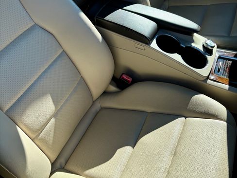 Used 2013 Mercedes-Benz GLK 350 2WD image 17