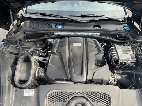 Used 2021 Porsche Macan GTS image 13