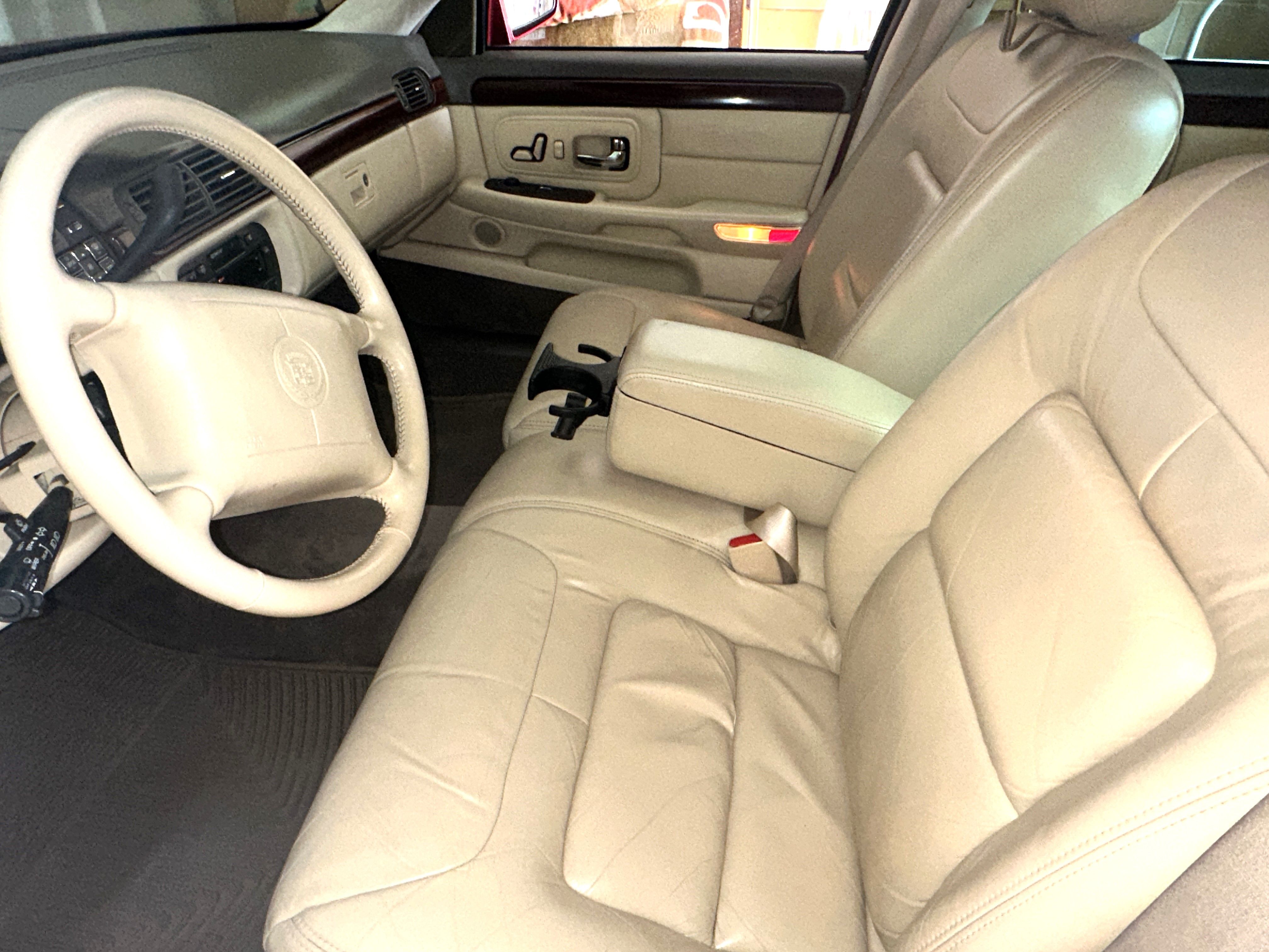 Used 1997 Cadillac De Ville Sedan FWD image 12