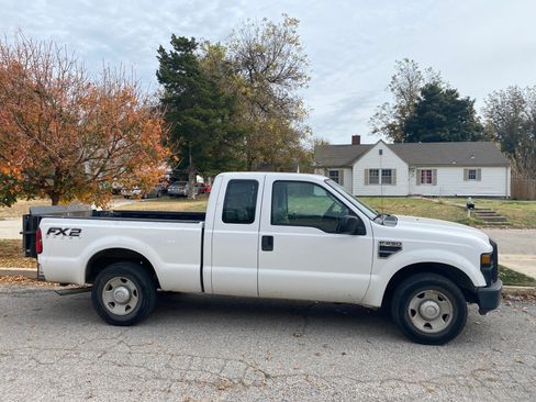 Used 2008 Ford F250 XL image 1