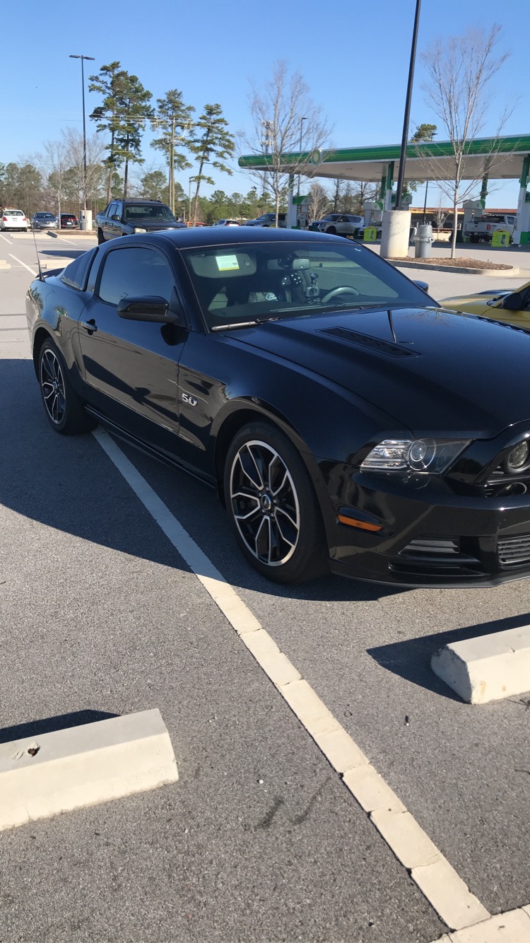 Used 2014 Ford Mustang GT Premium RWD image 2