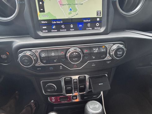 Used 2023 Jeep Wrangler Unlimited Rubicon 4xe AWD/4WD image 16
