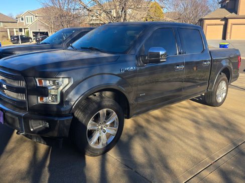 Used 2017 Ford F150 Platinum w/ Equipment Group 701A Luxury image 1