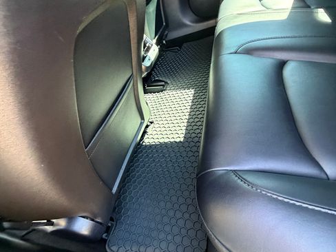 Used 2018 Tesla Model 3 Performance image 10