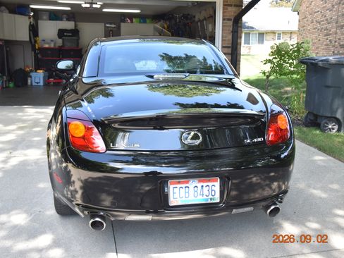 Used 2002 Lexus SC 430 Convertible RWD image 4