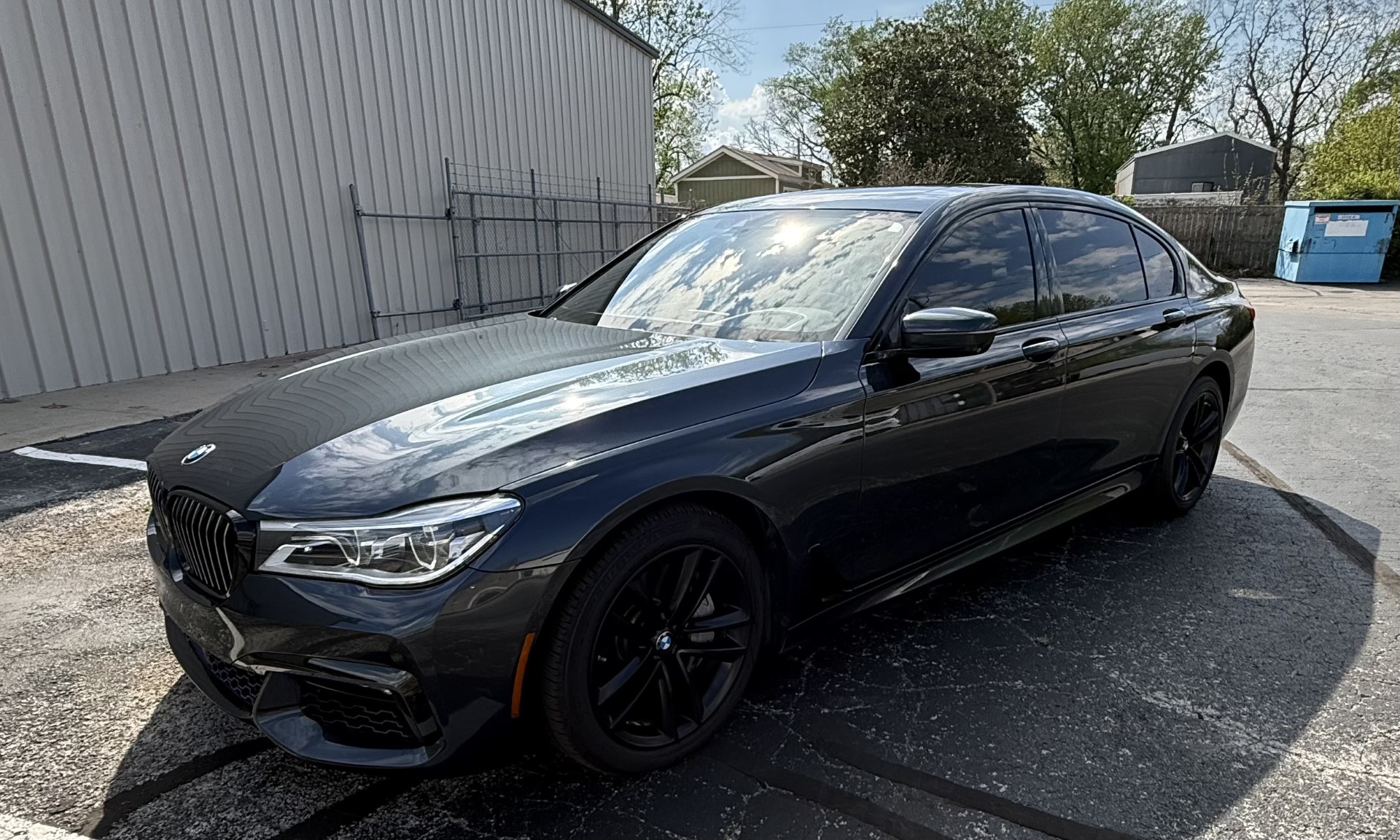 Used 2017 BMW 750i xDrive AWD/4WD image 1