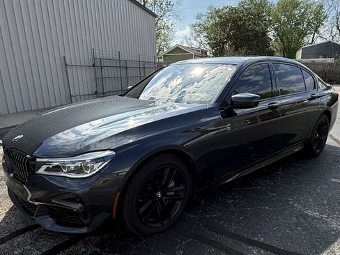 Used 2017 BMW 750i xDrive AWD/4WD image 1
