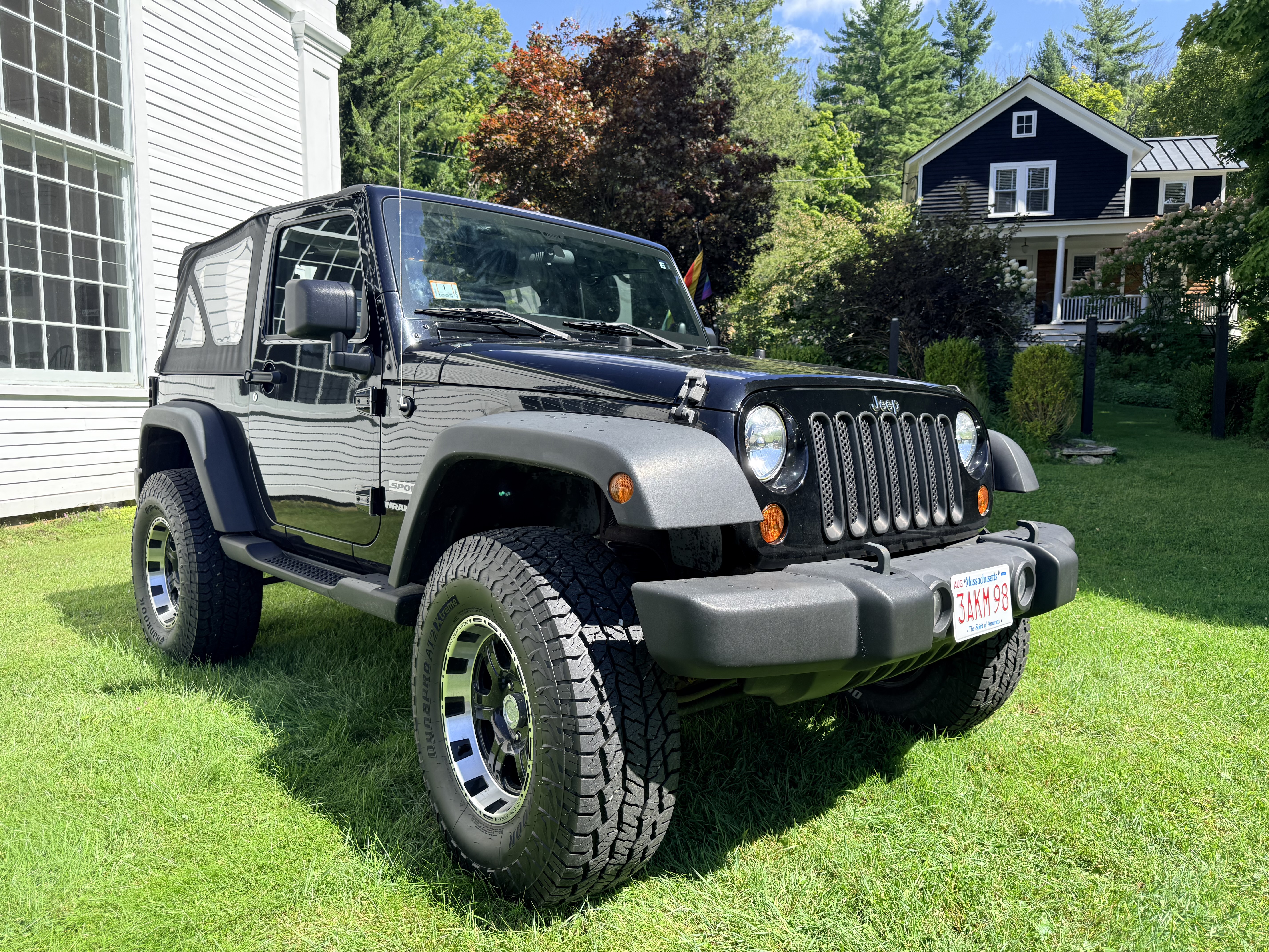 Used 2011 Jeep Wrangler Sport AWD/4WD image 2