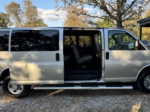 Used 2012 Chevrolet Express 3500 LT w/ LT Preferred Equipment Group image 8