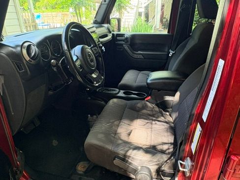 Used 2011 Jeep Wrangler Unlimited Sport AWD/4WD image 11