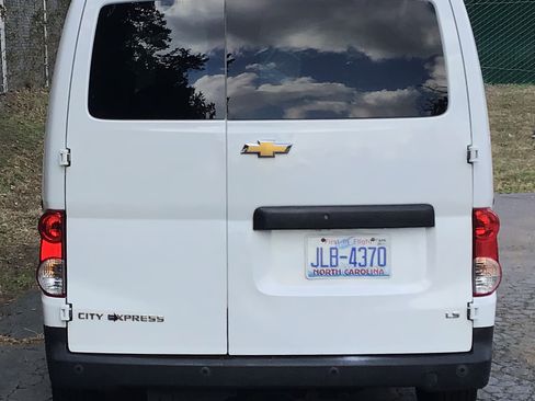 Used 2015 Chevrolet City Express LS image 4