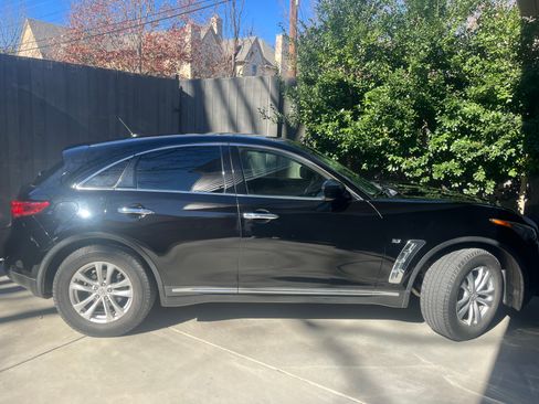 Used 2016 INFINITI QX70 3.7 image 4