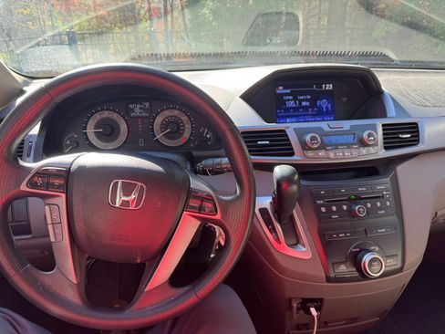 Used 2013 Honda Odyssey EX image 14