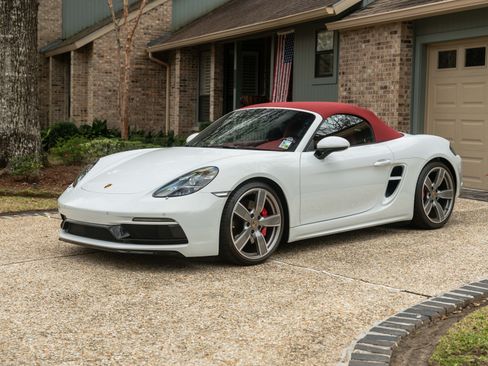 Used 2023 Porsche 718 Boxster GTS 4.0 Roadster 2D image 1