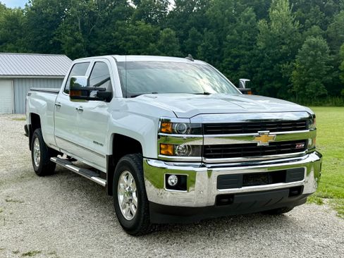 Used 2015 Chevrolet Silverado 2500 LTZ w/ Duramax Plus Package AWD/4WD image 1