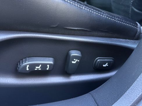 Used 2011 INFINITI M37 w/ Sport Pkg RWD image 20