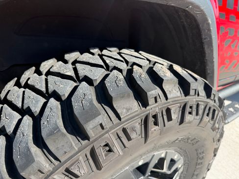 Used 2020 Jeep Wrangler Unlimited Sahara AWD/4WD image 15