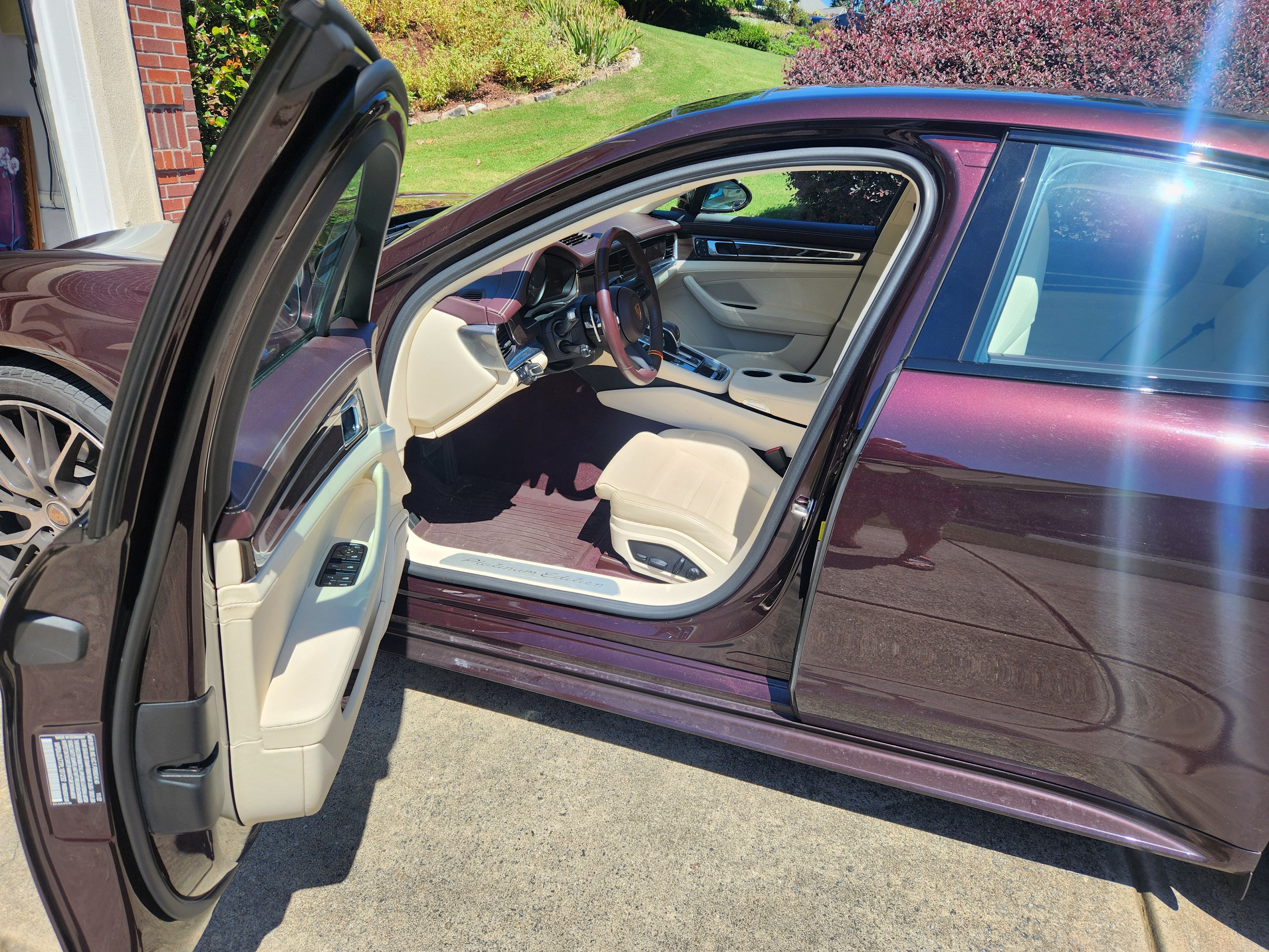 Used 2023 Porsche Panamera image 5