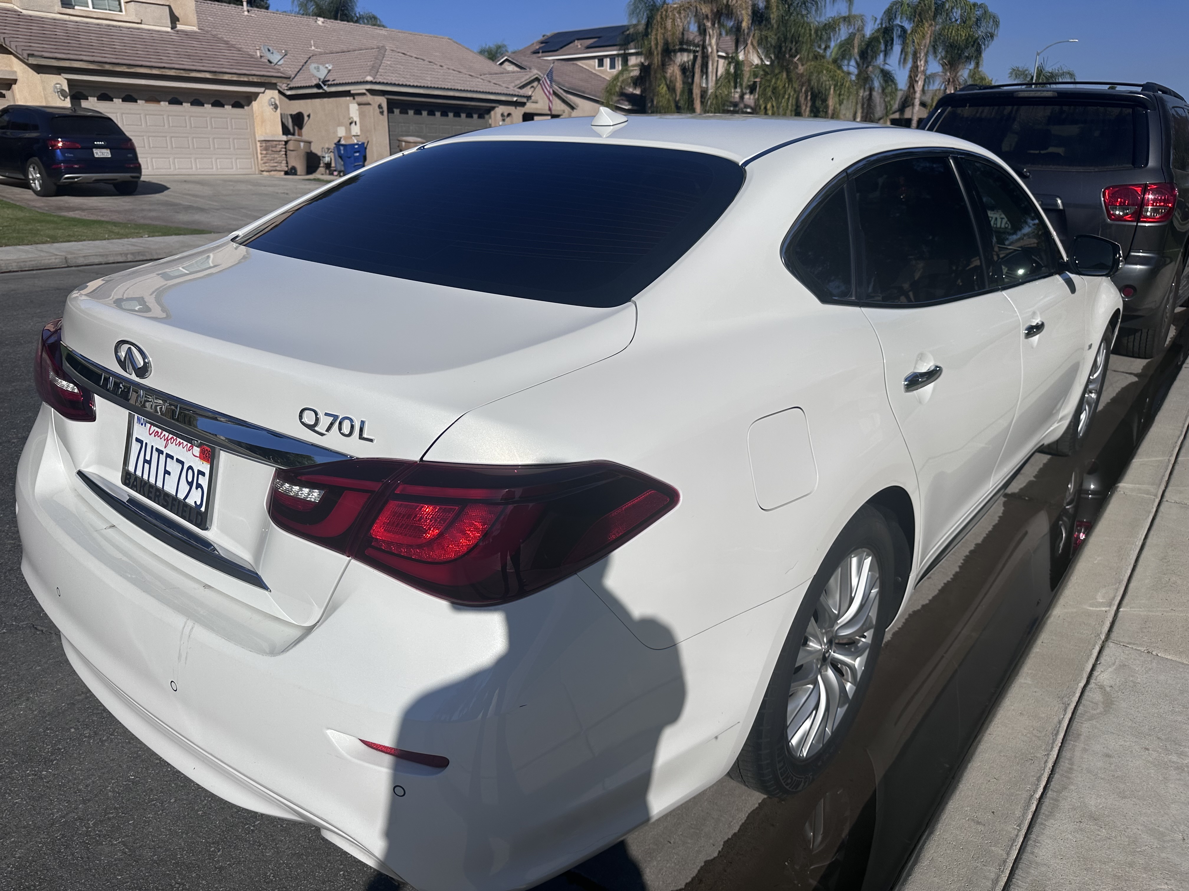 Used 2015 INFINITI Q70 L 3.7 w/ Technology Package RWD image 8
