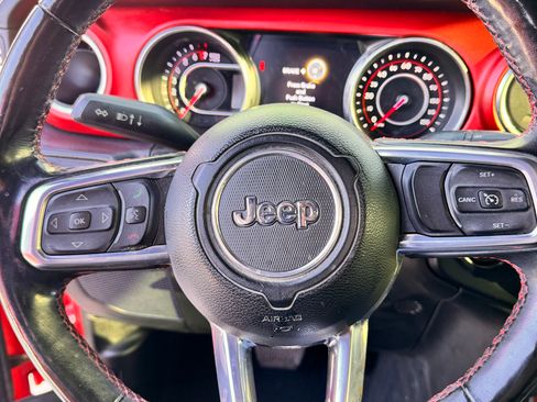 Used 2021 Jeep Wrangler Unlimited Rubicon image 6