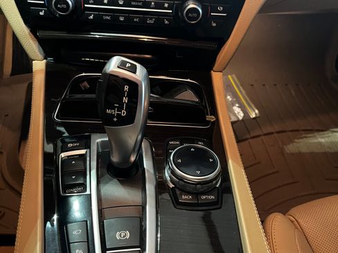 Used 2014 BMW 740Li image 8