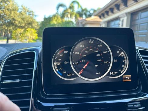 Used 2017 Mercedes-Benz GLS 550 4MATIC image 22