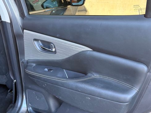 Used 2018 Nissan Murano SV FWD image 13