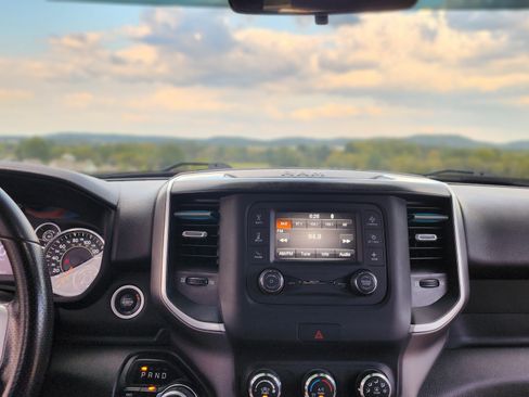 Used 2021 RAM 2500 Big Horn image 15