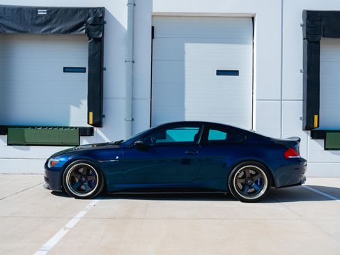 Used 2006 BMW M6 Coupe image 2