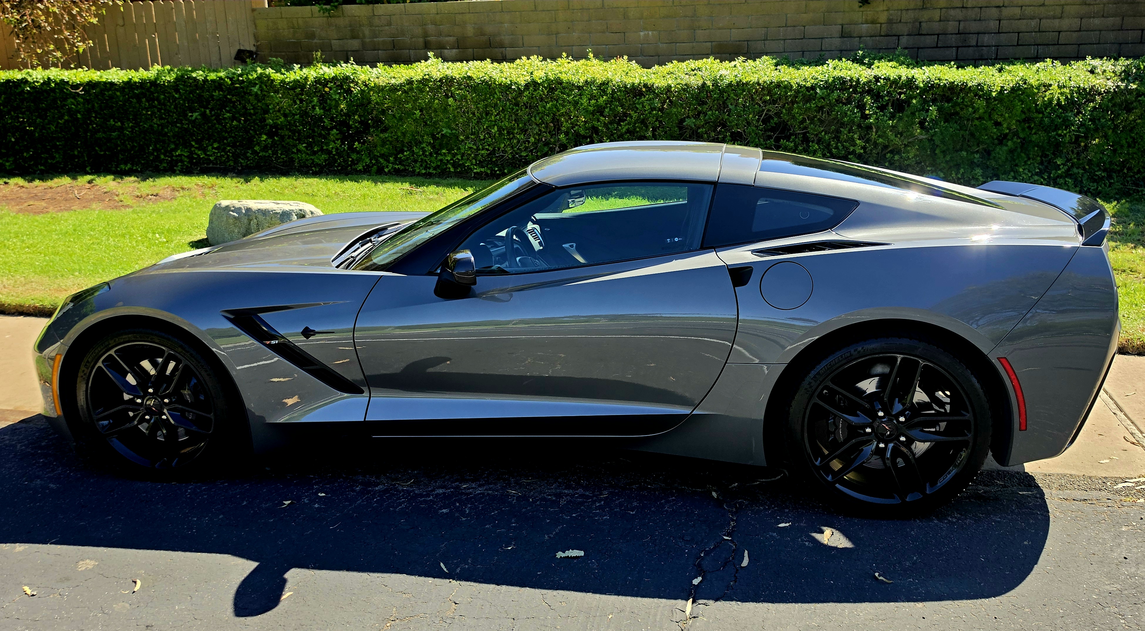 Used 2016 Chevrolet Corvette Stingray Coupe w/ Battery Protection Package RWD image 6