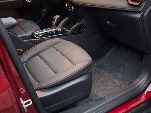 Used 2025 Chevrolet TrailBlazer RS w/ Convenience Package image 13