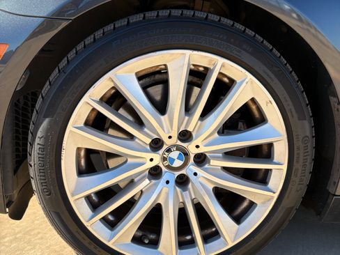 Used 2011 BMW 550i Sedan image 11