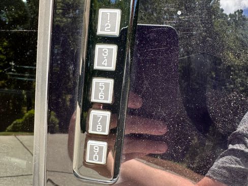 Used 2019 Ford F150 Platinum w/ Equipment Group 701A Luxury image 26