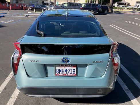 Used 2016 Toyota Prius Four Touring image 4