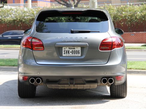 Used 2014 Porsche Cayenne AWD/4WD image 5