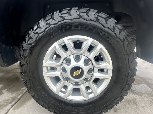 Used 2022 Chevrolet Silverado 2500 LT w/ All Star Edition AWD/4WD image 9