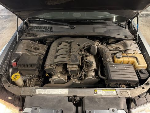 Used 2006 Chrysler 300 Touring RWD image 18