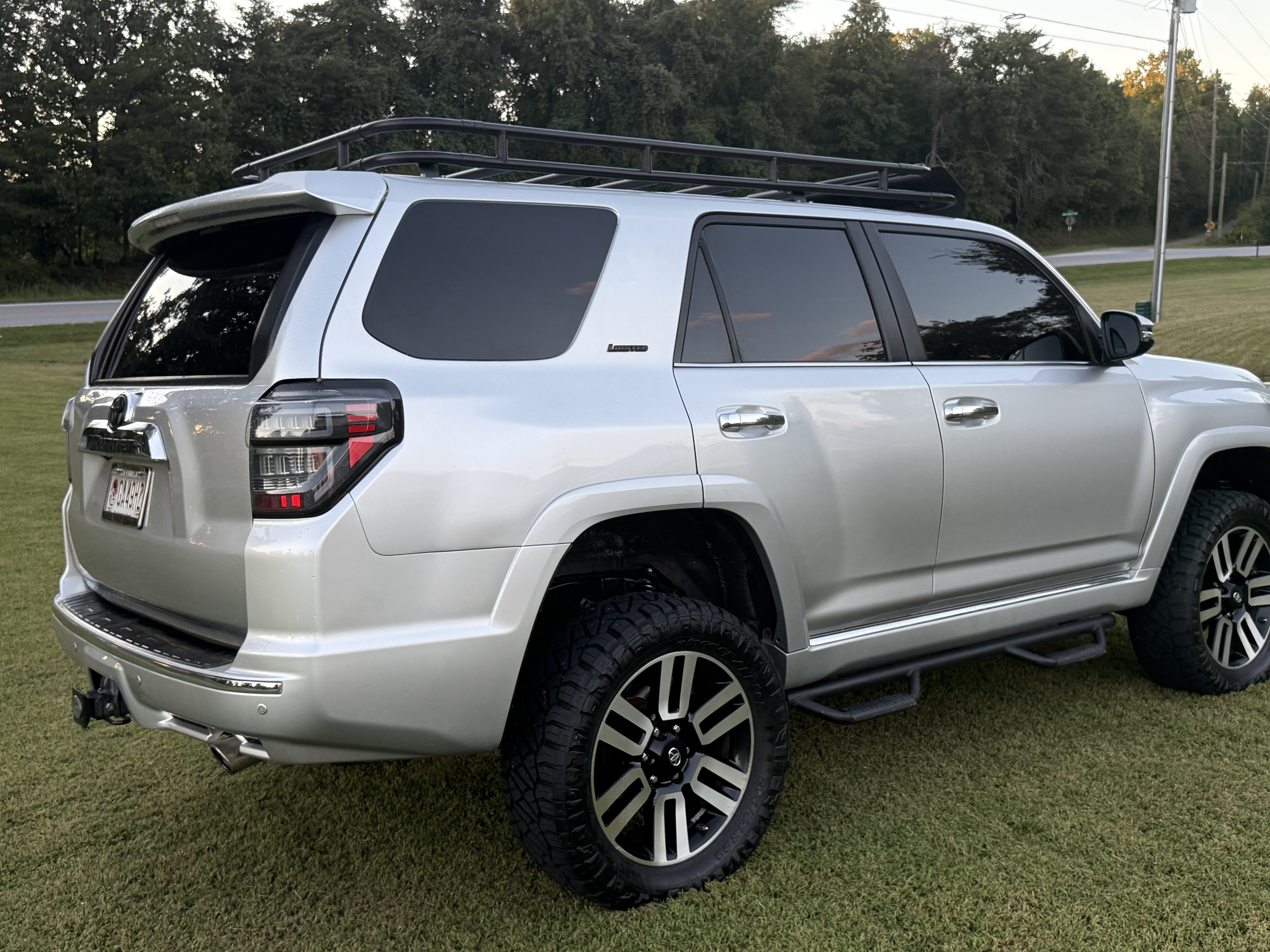 Used 2014 Toyota 4Runner Limited AWD/4WD image 2