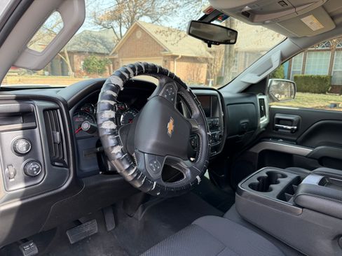 Used 2018 Chevrolet Silverado 1500 LT w/ Texas Edition image 19